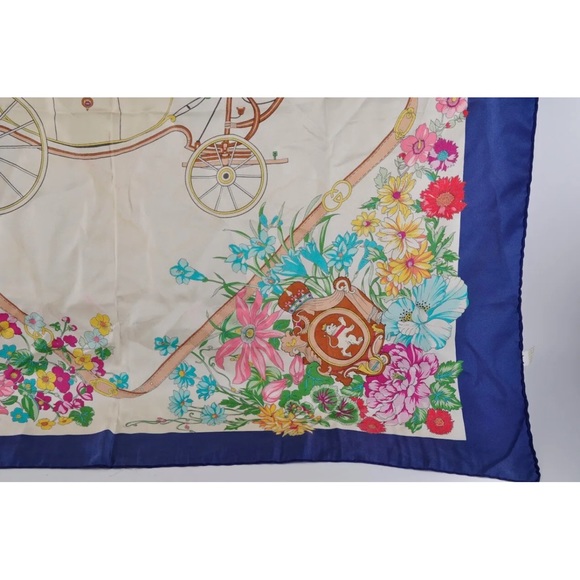 GUCCI Flower Multicolor Scarf 34x34 100% Silk GUC Authentic w/Tag 10193 - Picture 8 of 12